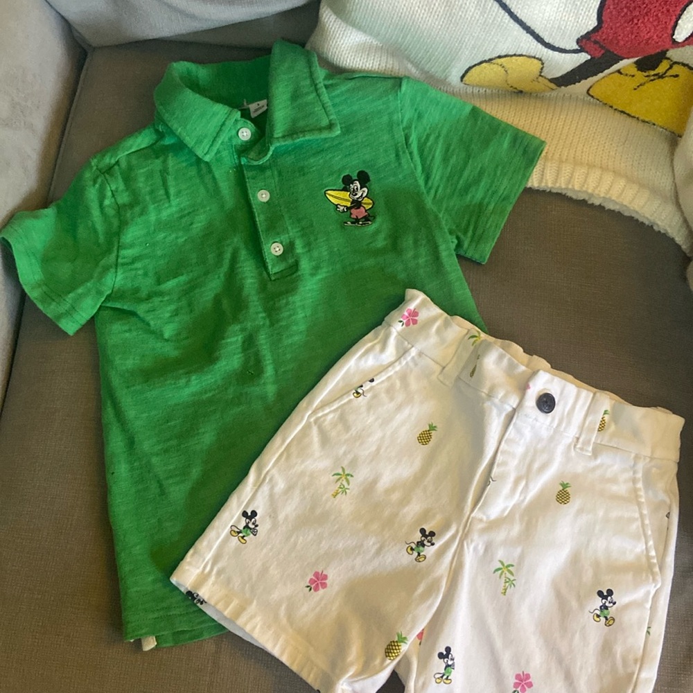 Janie and Jack 2 pc short set.
